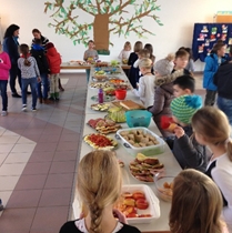 Klasse 3b veranstaltet die "Gesunde Pause"